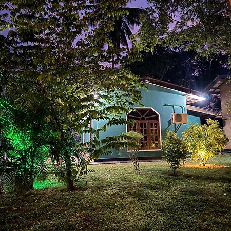 Greenwood Hotel Сигирия Экстерьер фото